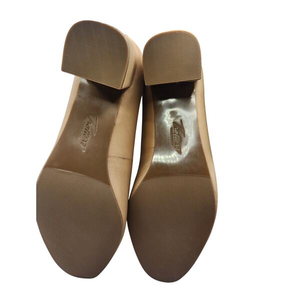 Women's Trotters Pumps in size 8 WIDE - Picture 7 of 7